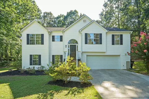 4335 Willow Springs Dr, Loganville, GA 30052