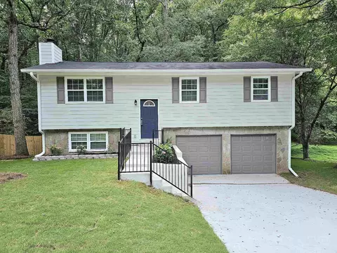 3583 Orbit Ct, Ellenwood, GA 30294