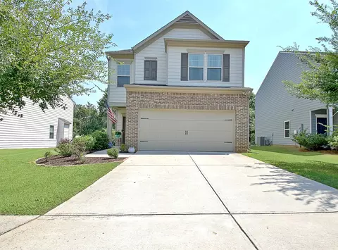 118 Newnan Lakes Dr, Newnan, GA 30263