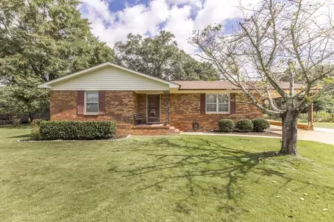 2747 Nowell Dr, Macon, GA 31216