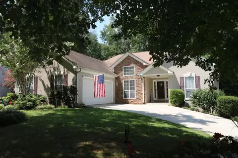 4055 Robindale Dr, Douglasville, GA 30135
