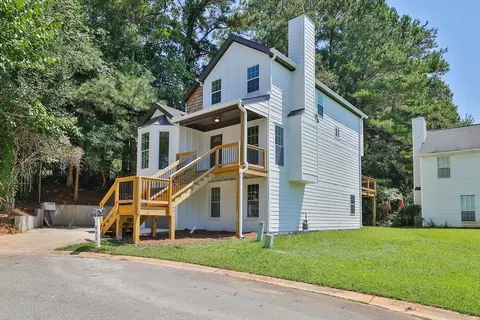 831 Leland Ct, Stone Mountain, GA 30083