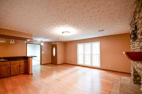 155 Whitney Ct, Tyrone, GA 30290 photo 7