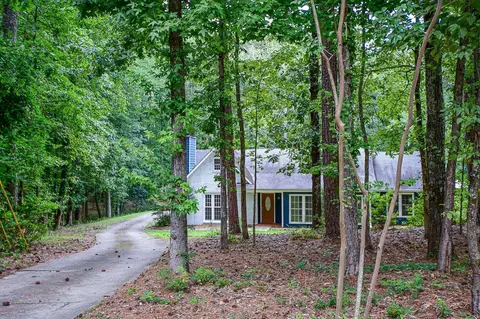 155 Whitney Ct, Tyrone, GA 30290 photo 3