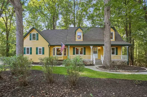 120 Oak Leaf Ct, Fayetteville, GA 30214