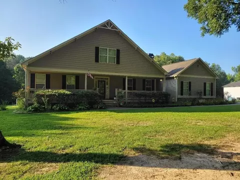 1596 Collard Valley Rd, Cedartown, GA 30125