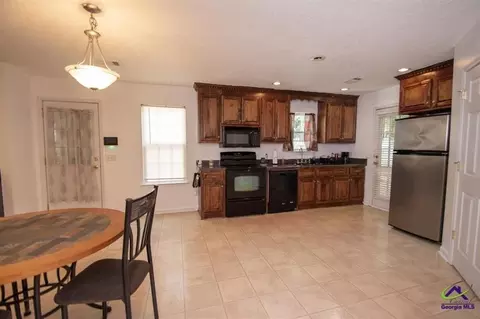 106 Springfield Ct, Perry, GA 31069 photo 7