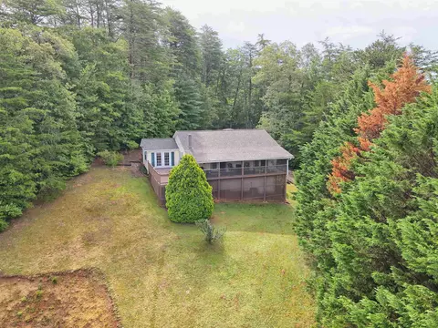 33 Bretts Dr, Tiger, GA 30576 photo 8