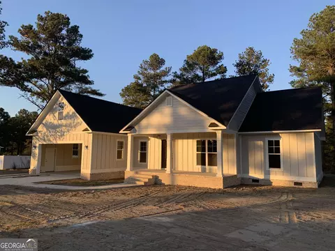 140 Lacey Ln, Moultrie, GA 31768