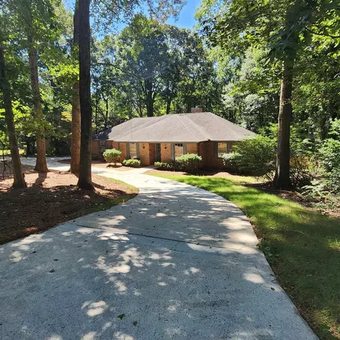153 Hayes Cir, Rex, GA 30273 photo 3