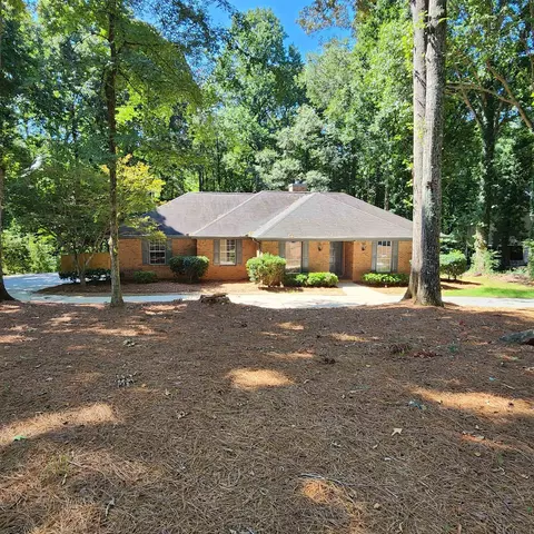 153 Hayes Cir, Rex, GA 30273 photo 2