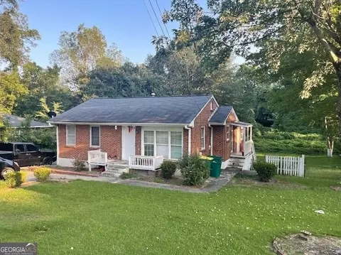 1045 Rocksprings Sts, Forest Park, GA 30297