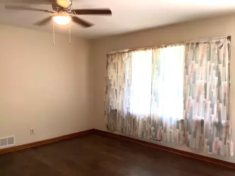 6104 Monica Dr, Morrow, GA 30260 photo 3