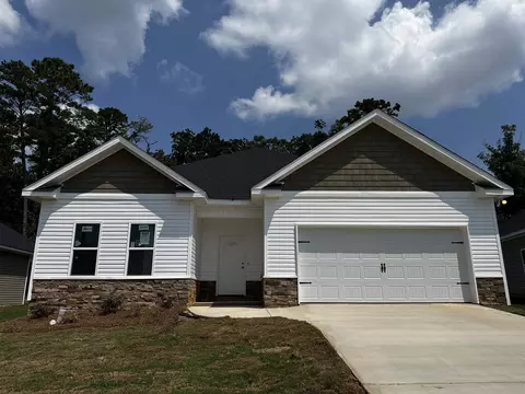 105 Garrett Ln, Bonaire, GA 31005