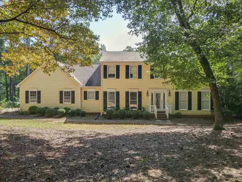 216 E Yorktown Dr, Lagrange, GA 30240 photo 1