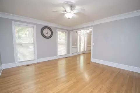 216 E Yorktown Dr, Lagrange, GA 30240 photo 9