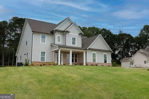 Exterior - 868 Smith Mill Rd #9, Winder, GA 30680 photo 3 of 5
