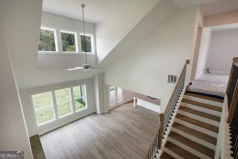 Entry Way - 868 Smith Mill Rd #9, Winder, GA 30680 photo 6 of 8