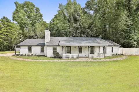 592 Henderson Rd, Jonesboro, GA 30238