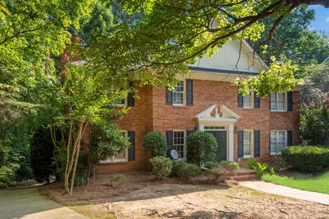 8975 Carroll Manor Dr, Sandy Springs, GA 30350