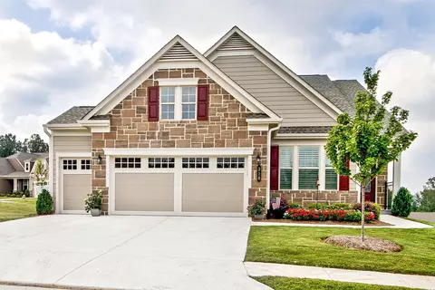 318 Blue Spruce Dr, Peachtree City, GA 30269