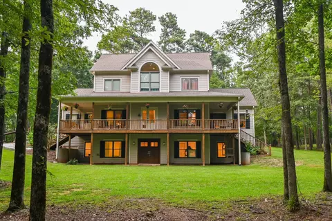 1301 Red Rd, White Plains, GA 30678