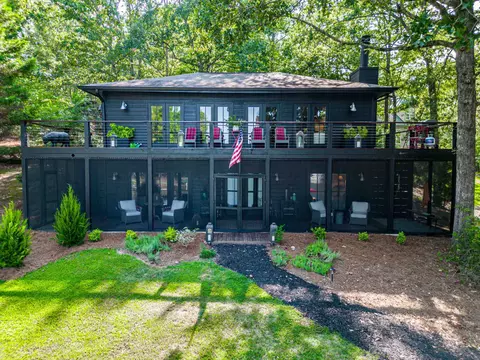 210 Hickory Point Dr, Buckhead, GA 30625