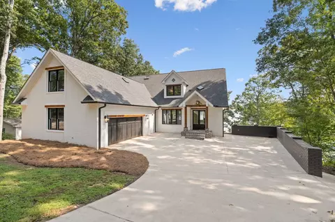 774 Reed Creek Pt, Hartwell, GA 30643