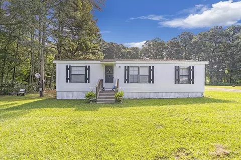 25 Creekwood Rd, Winder, GA 30680