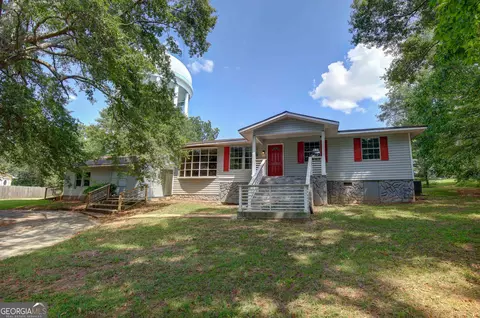 20 Parrott St, Newnan, GA 30263