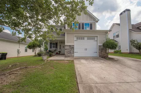 110 Brasch Park Dr, Grantville, GA 30220