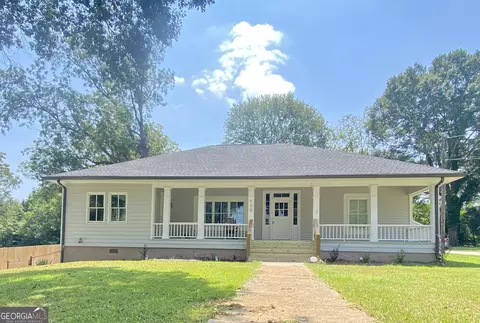 135 Sims St, Carrollton, GA 30117