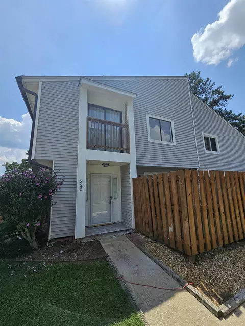 325 Twiggs Cor, Peachtree City, GA 30269