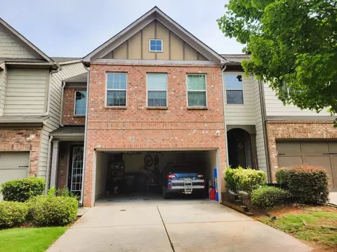 1581 Creek Bend Ln, Lawrenceville, GA 30043