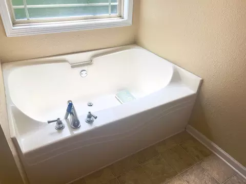 97 Richmond Dr, Lagrange, GA 30240 photo 11