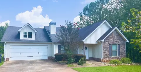 97 Richmond Dr, Lagrange, GA 30240
