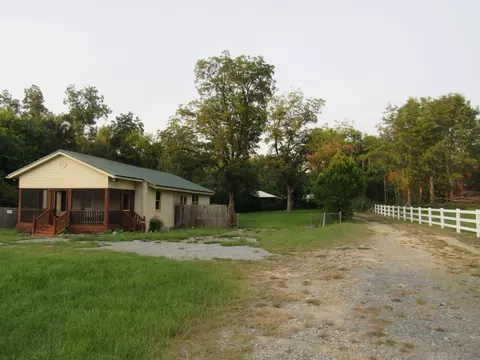 5250 Jeffersonville Rd, Dry Branch, GA 31020