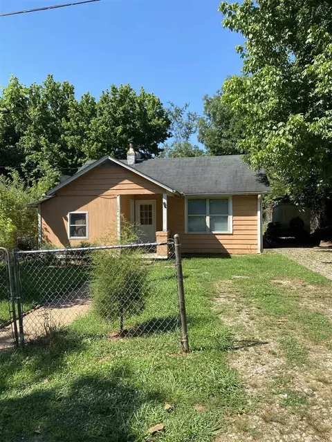 102 Fir St, Gainesville, GA 30504