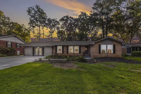 921 Bingham Ln, Stone Mountain, GA 30083