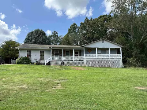 64 Shady Ln, Newnan, GA 30263