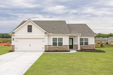 351 Oliver Dr, Locust Grove, GA 30248