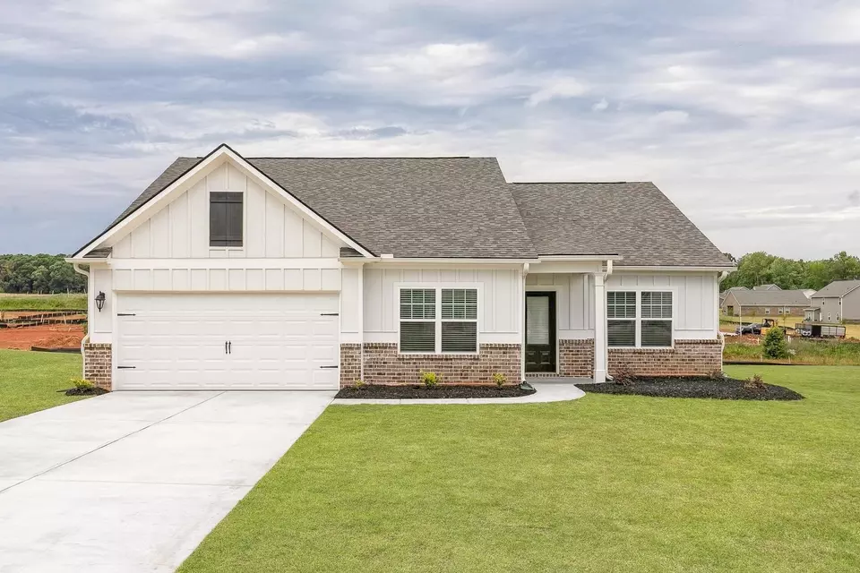  351 Oliver Dr, Locust Grove, GA 30248 photo 1
