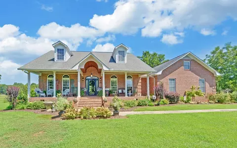 185 George Burns Dr, Hartwell, GA 30643