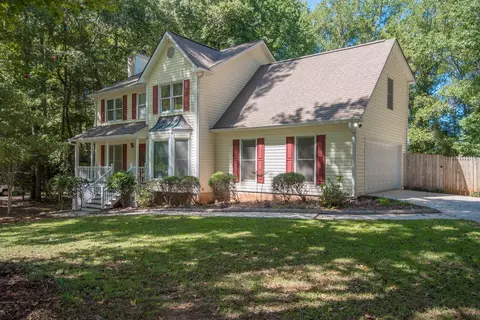 40 St Georges Ln, Newnan, GA 30265