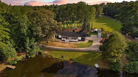 100 Bonnie Ln, Fayetteville, GA 30215