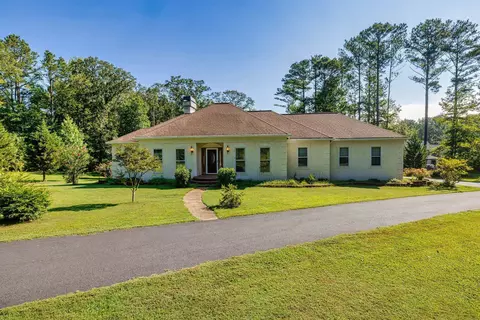 1 Summit Ln, Newnan, GA 30263