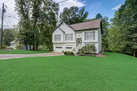 411 Presidential Dr, Dallas, GA 30157