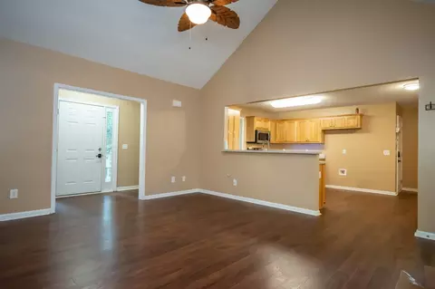 139 Candlestick Dr, Hull, GA 30646 photo 4