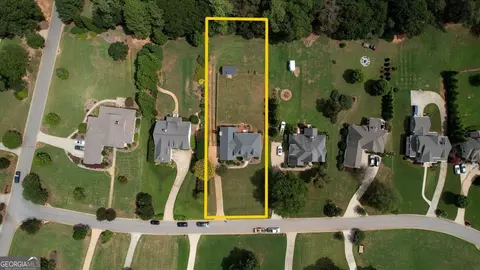 1041 Devon Dr, Madison, GA 30650 photo 4