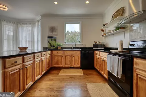 1041 Devon Dr, Madison, GA 30650 photo 6